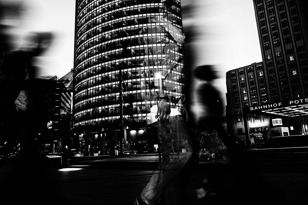 street photography blur Martin U Waltz